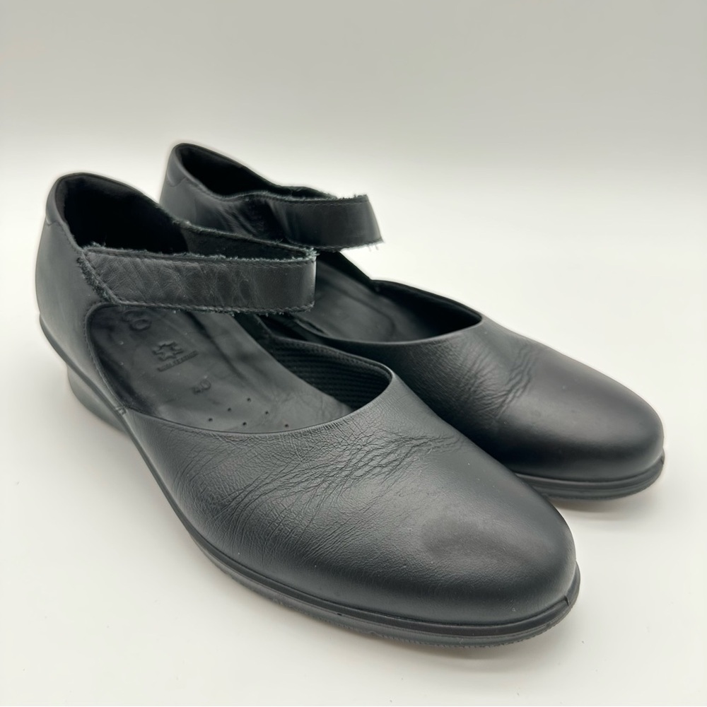 Ecco Felicia Mary Jane Black Leather Women's Flats with Strap